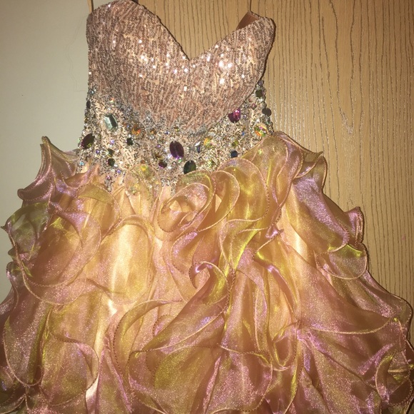 Dress - Picture 3 of 3